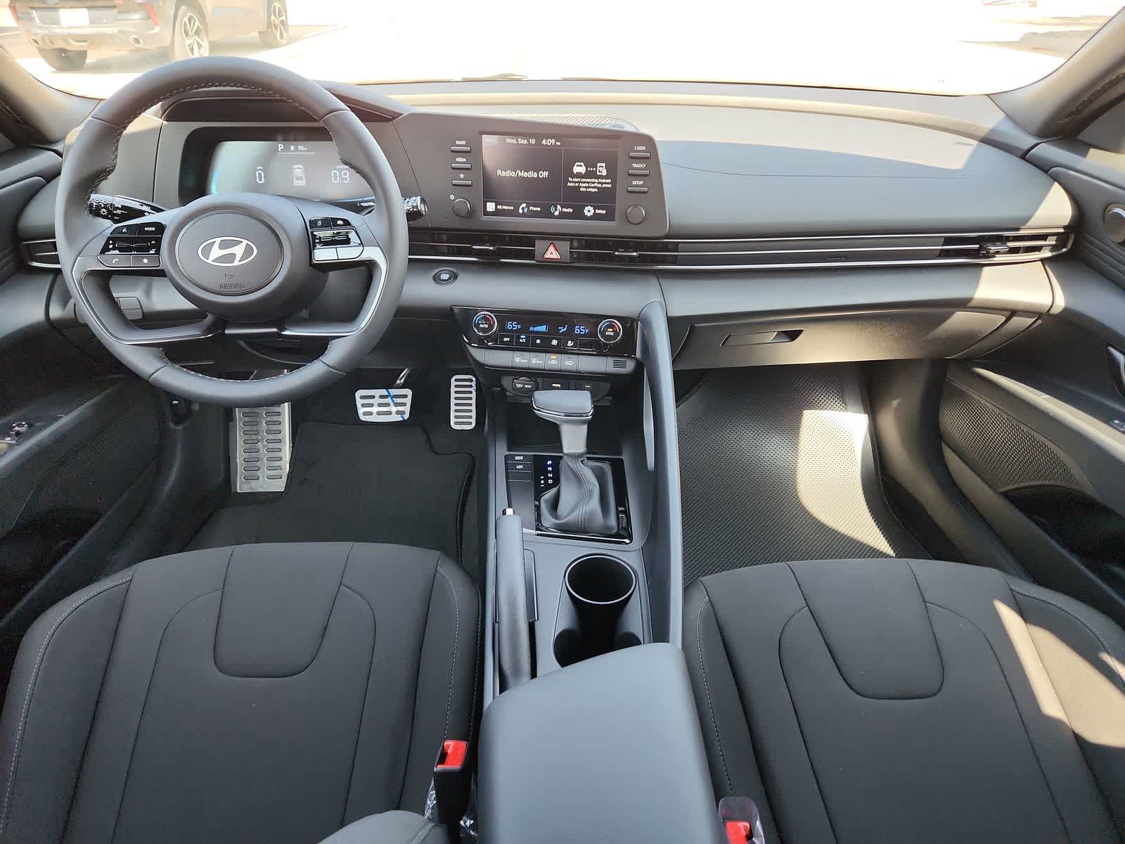 Thumbnail: 2025 Hyundai Elantra - 14