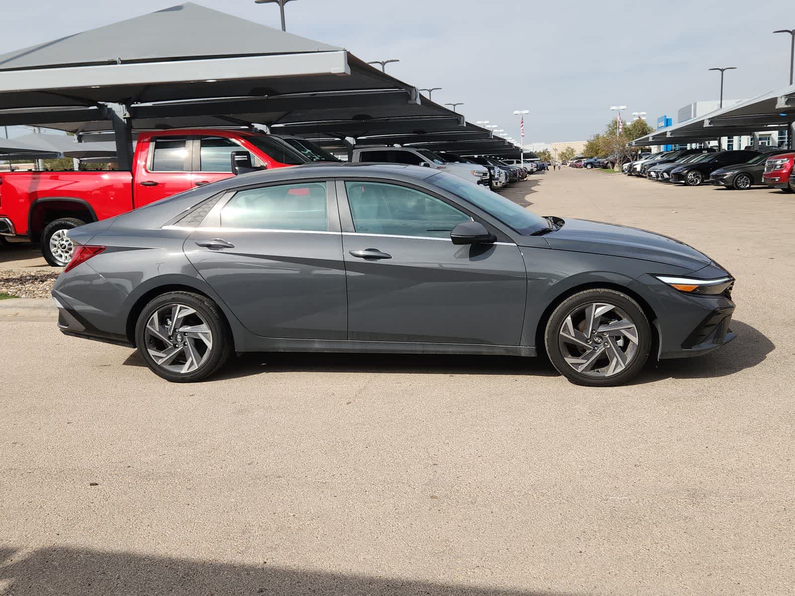 Thumbnail: 2025 Hyundai Elantra - 9