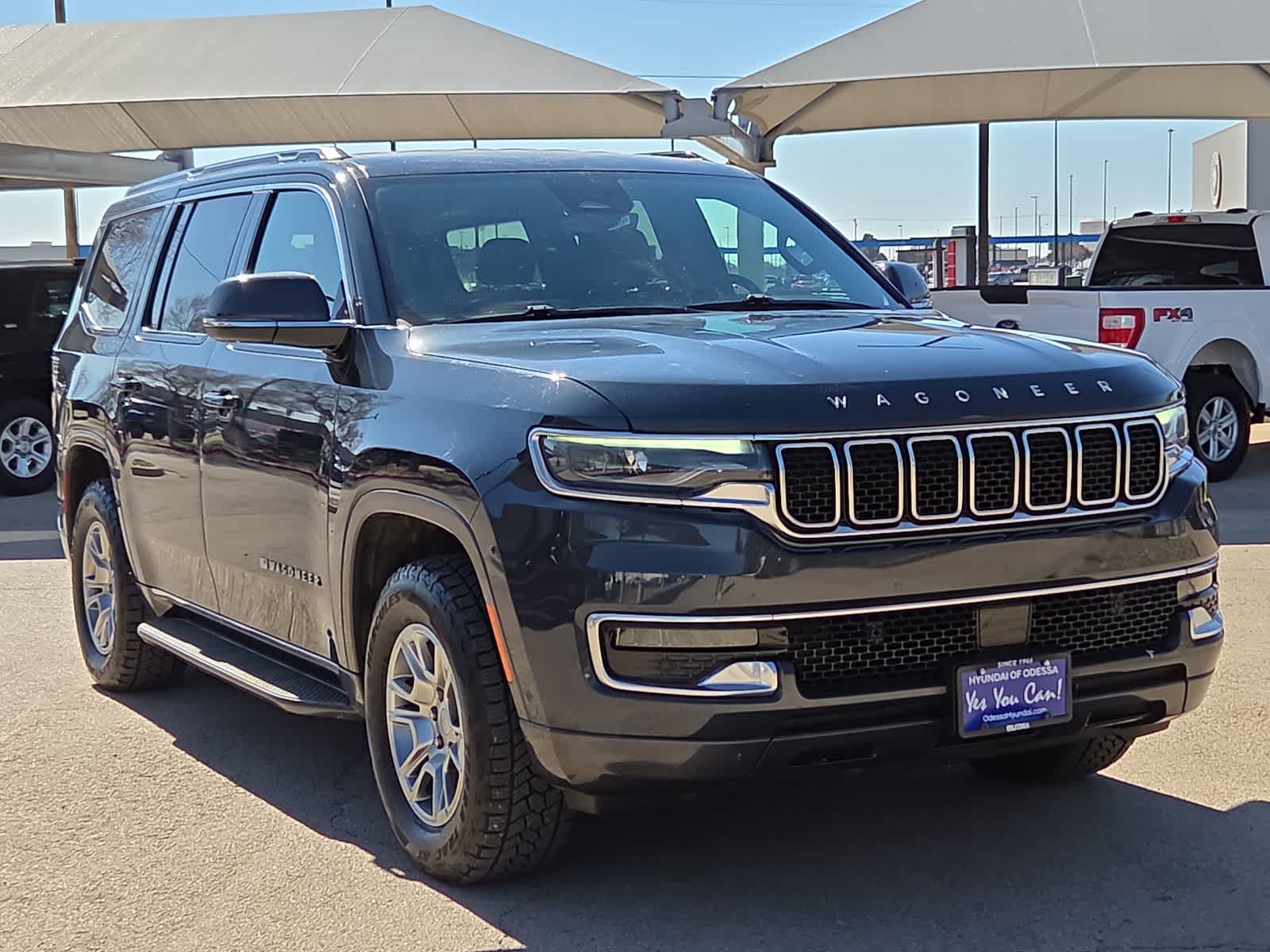 Thumbnail: 2022 Jeep Wagoneer - 3