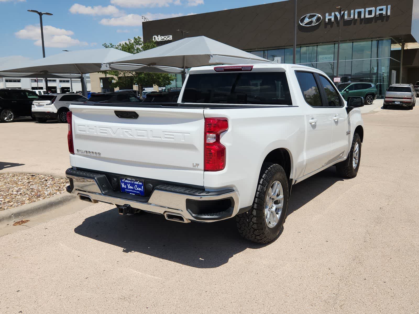 Thumbnail: 2022 Chevrolet Silverado 1500 - 8