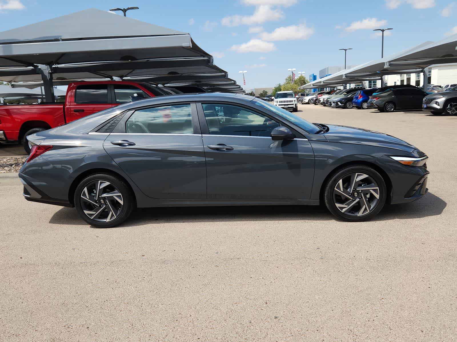 Thumbnail: 2025 Hyundai Elantra - 9