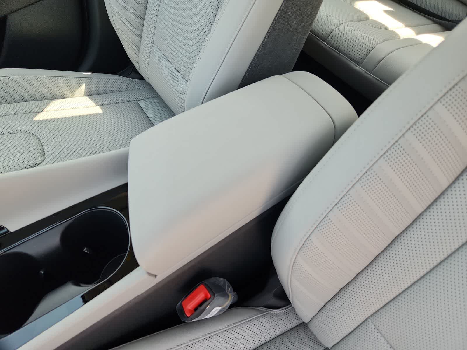 Thumbnail: 2025 Hyundai Elantra - 20