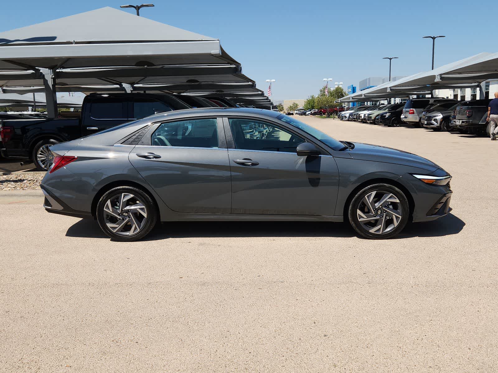 Thumbnail: 2025 Hyundai Elantra - 9