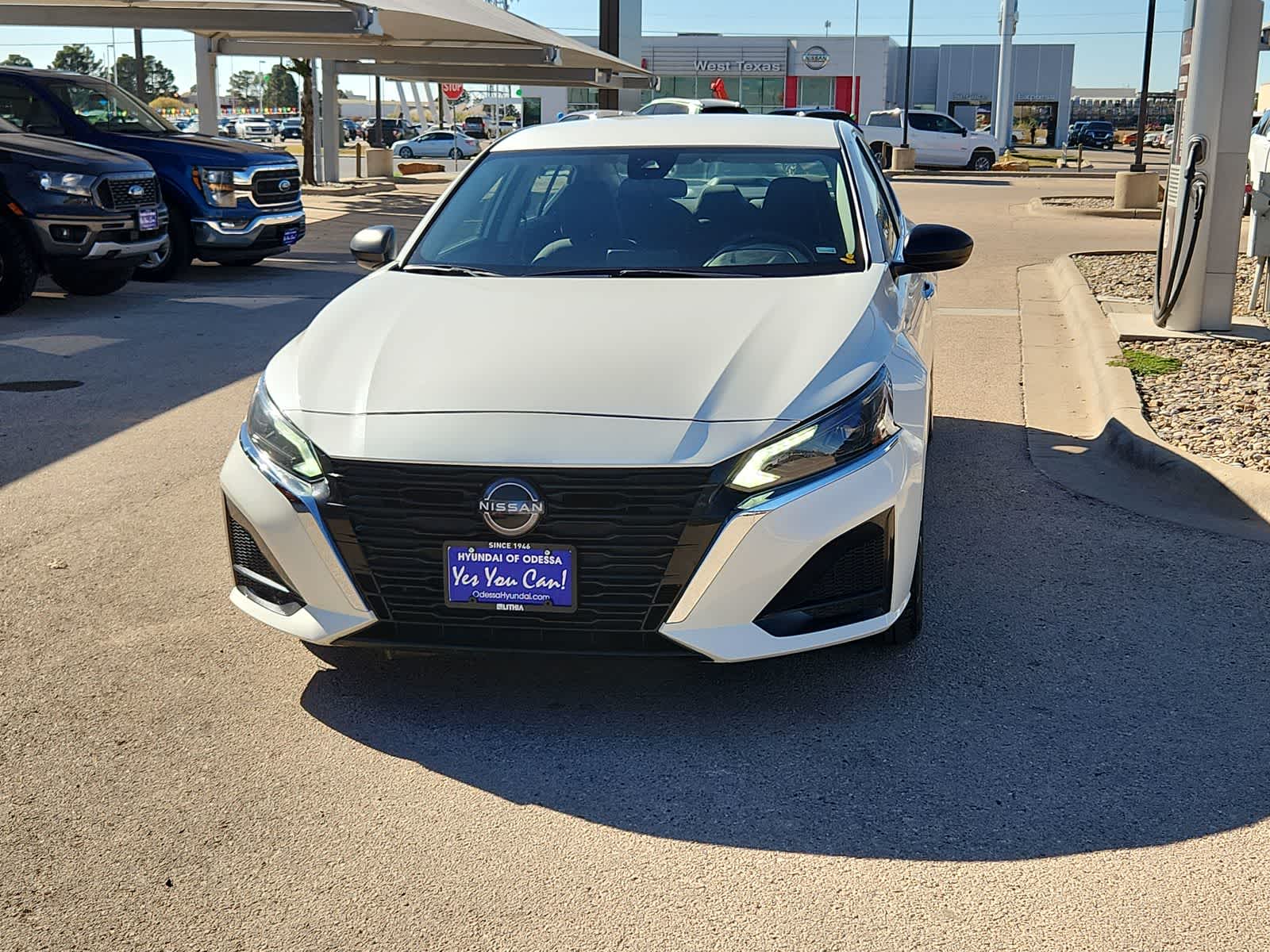 Thumbnail: 2024 Nissan Altima - 3