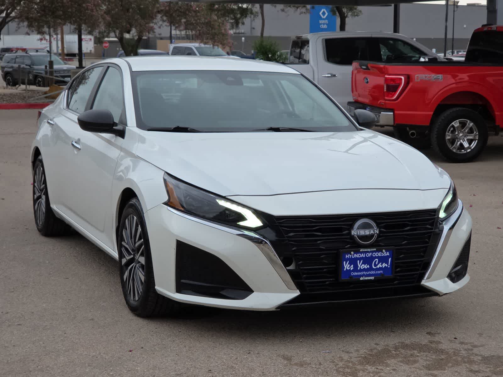 Thumbnail: 2024 Nissan Altima - 3