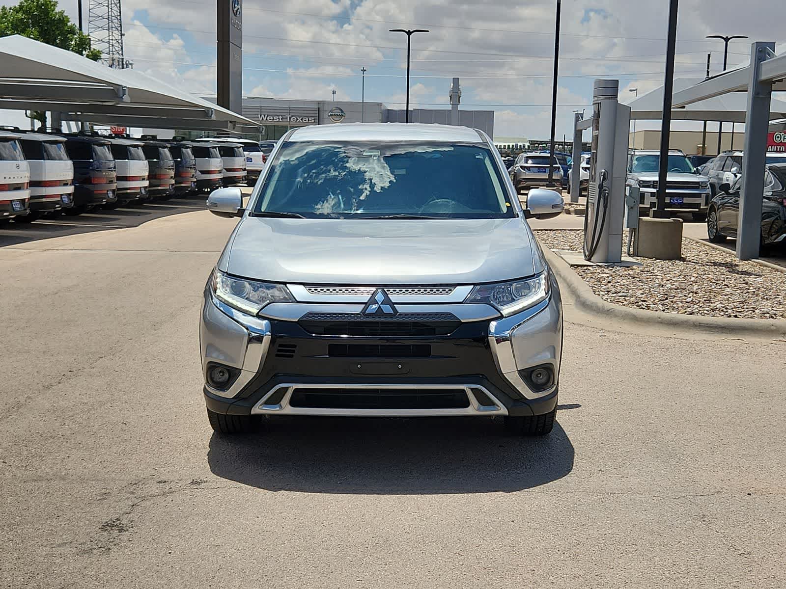 2020 Mitsubishi Outlander SE 3