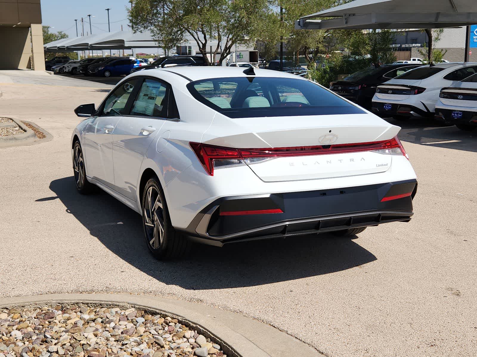 Thumbnail: 2025 Hyundai Elantra - 6