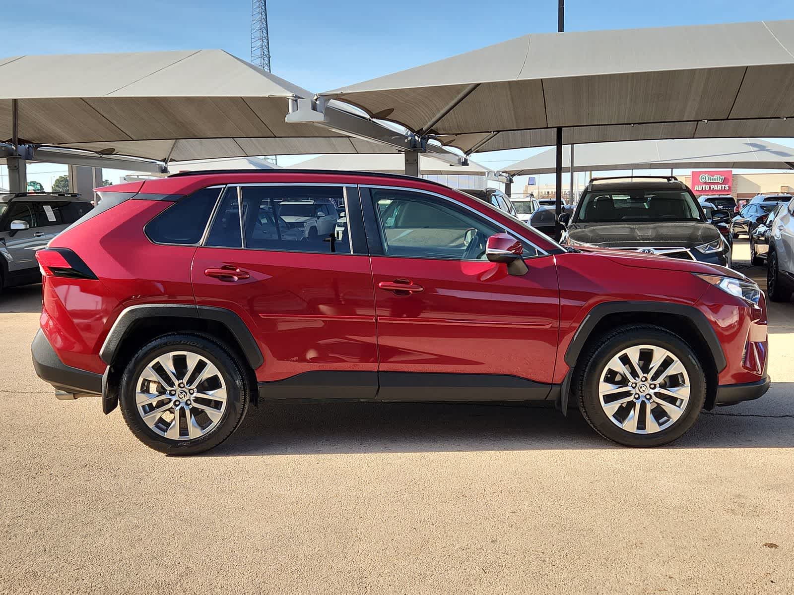 Thumbnail: 2020 Toyota RAV4 - 9