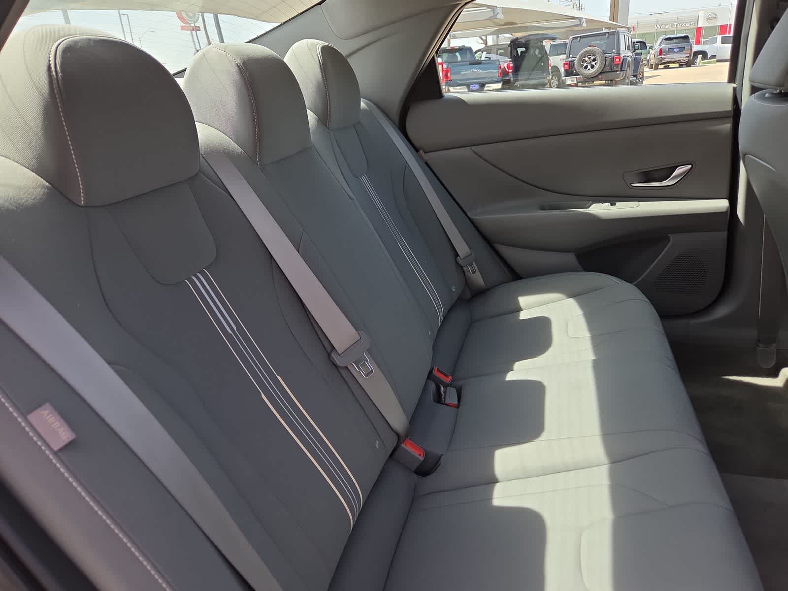 Thumbnail: 2024 Hyundai Elantra - 17