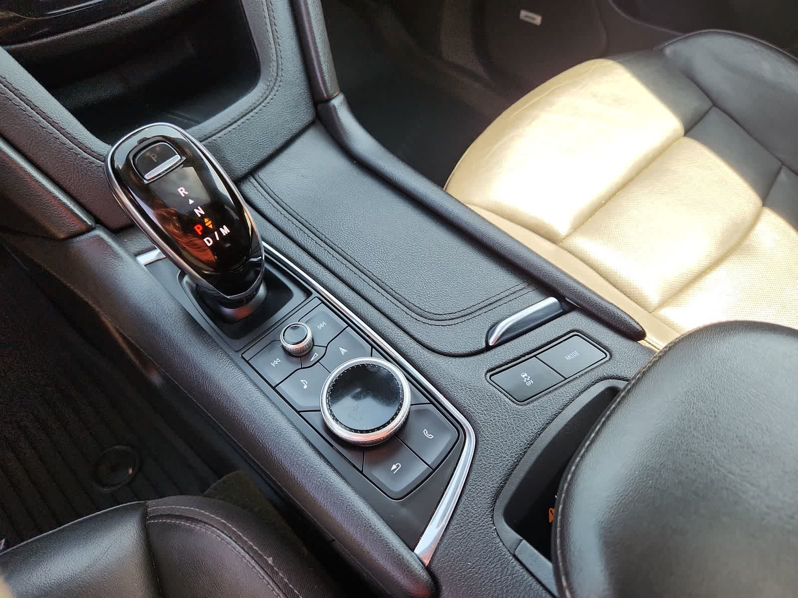 Thumbnail: 2020 Cadillac XT6 - 21