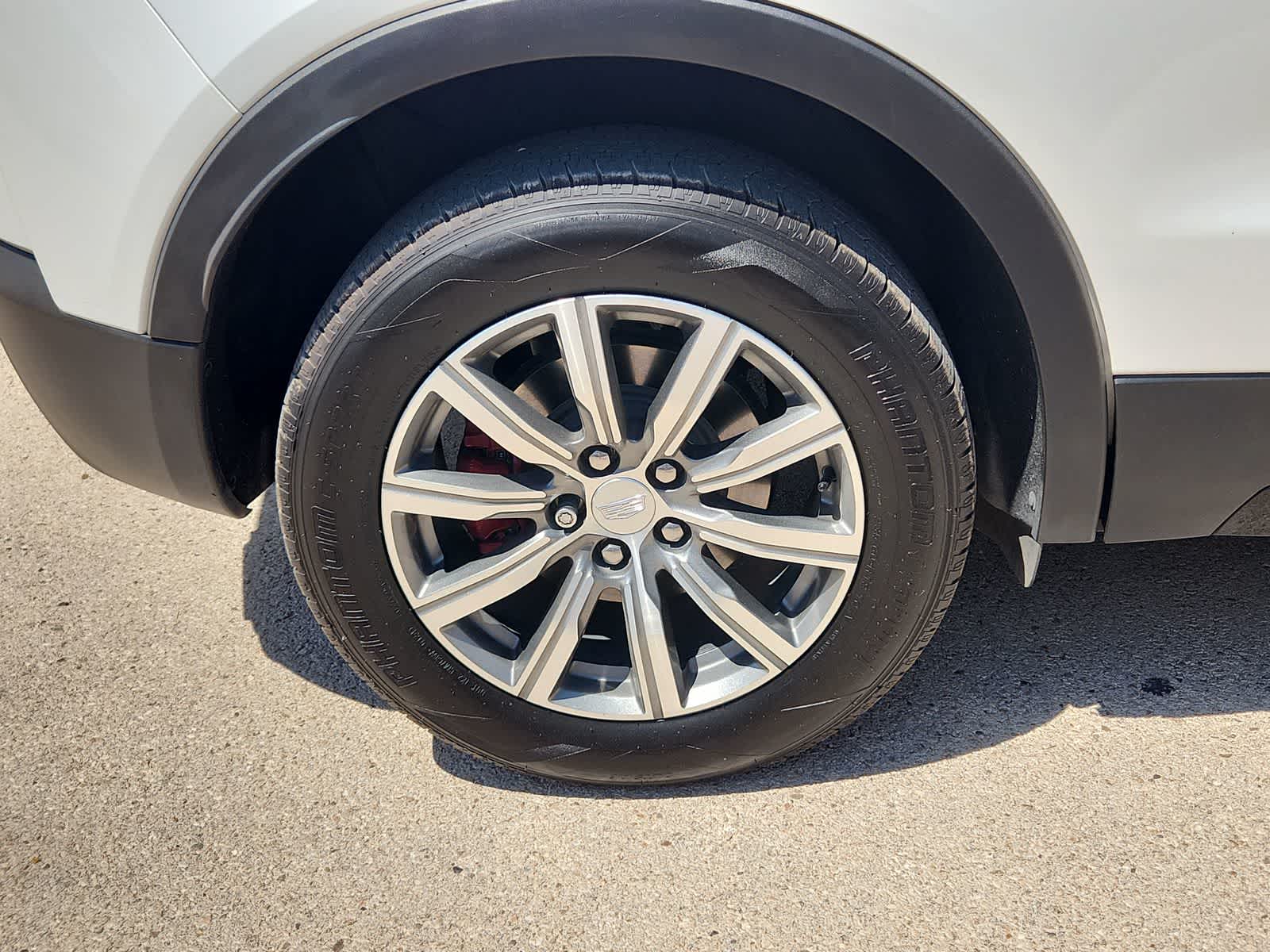 Thumbnail: 2021 Cadillac XT4 - 12