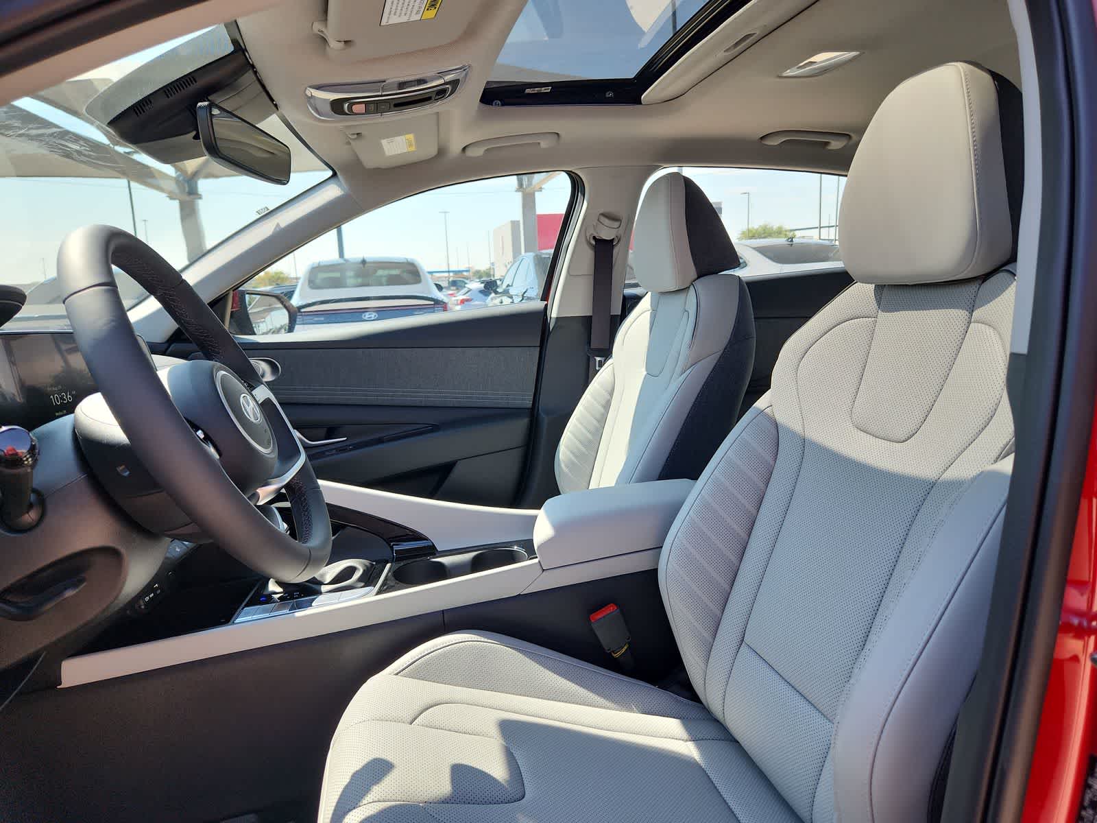 Thumbnail: 2025 Hyundai Elantra - 15