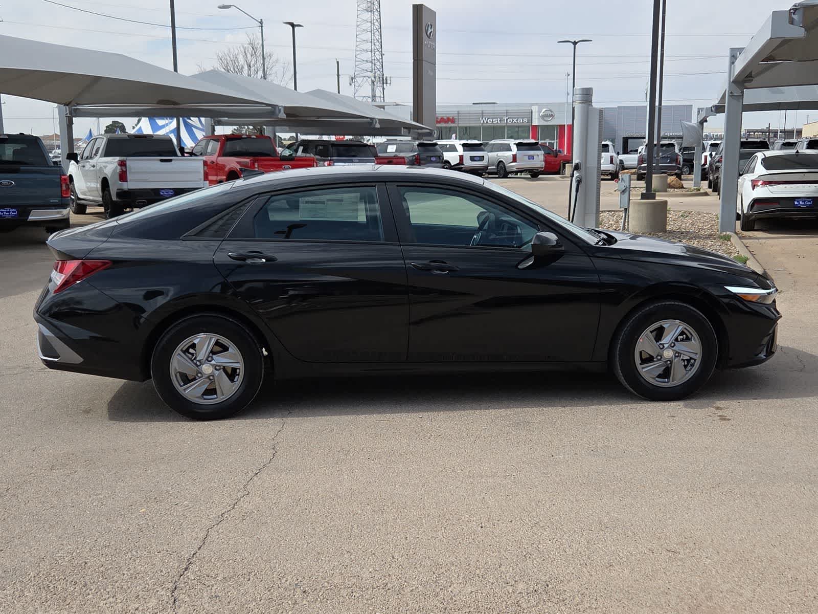 Thumbnail: 2026 Hyundai Elantra - 9