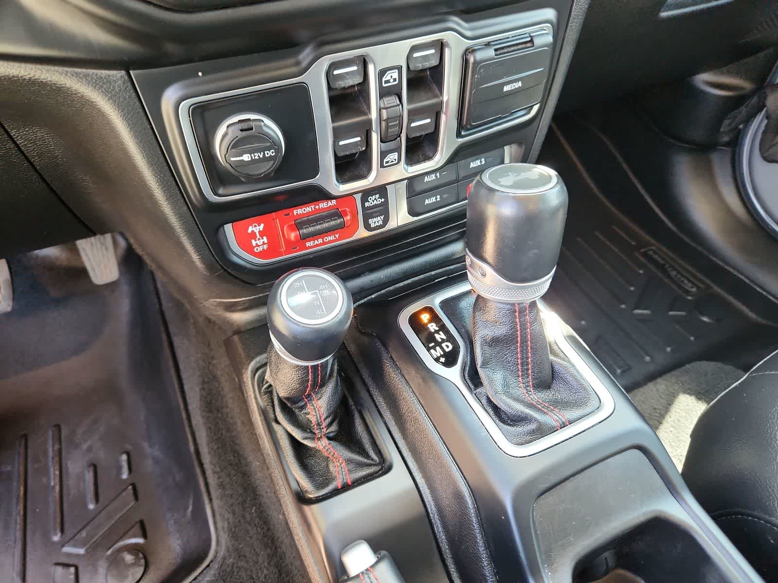 Thumbnail: 2021 Jeep Wrangler - 21