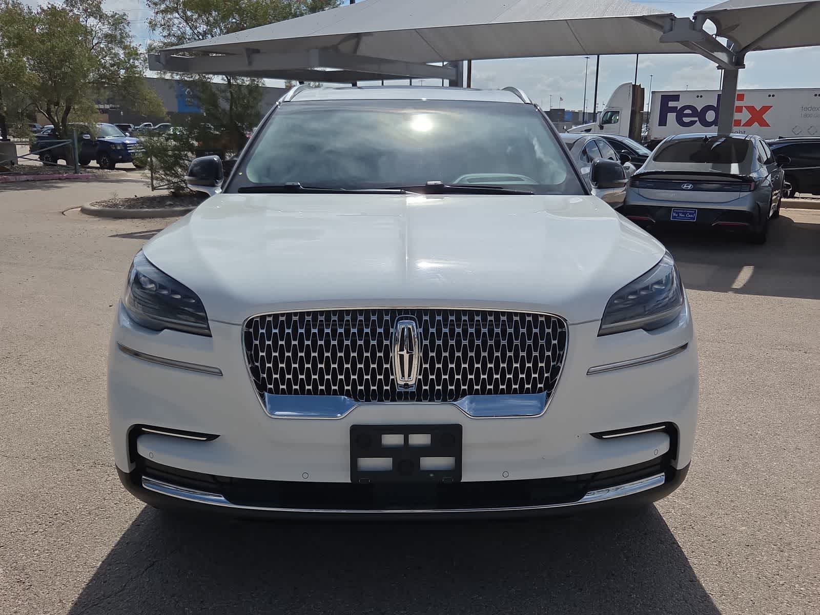 Thumbnail: 2022 Lincoln Aviator - 14