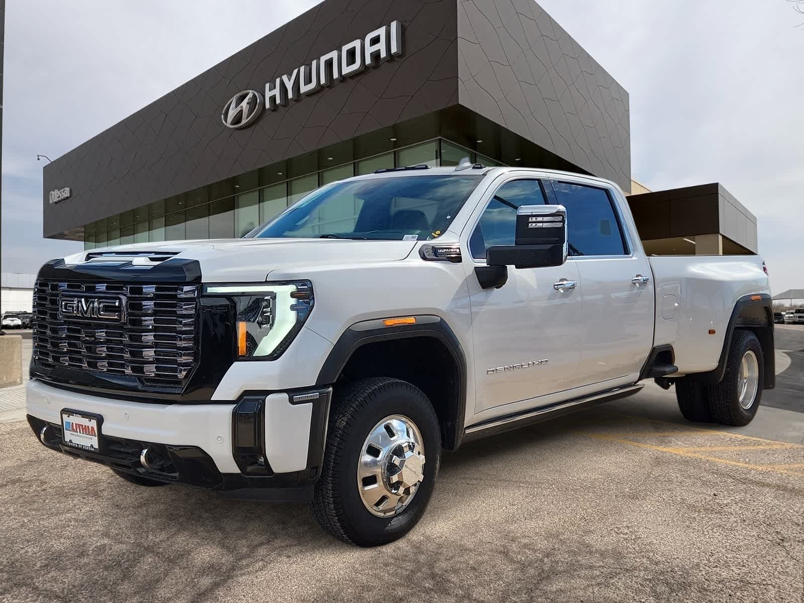 Thumbnail: 2025 GMC Sierra 3500 - 1