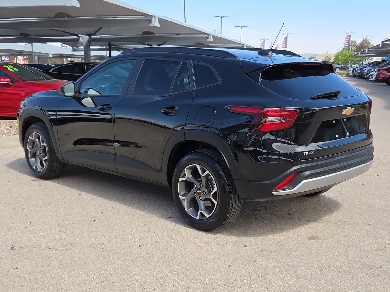 Thumbnail: 2025 Chevrolet Trax - 6