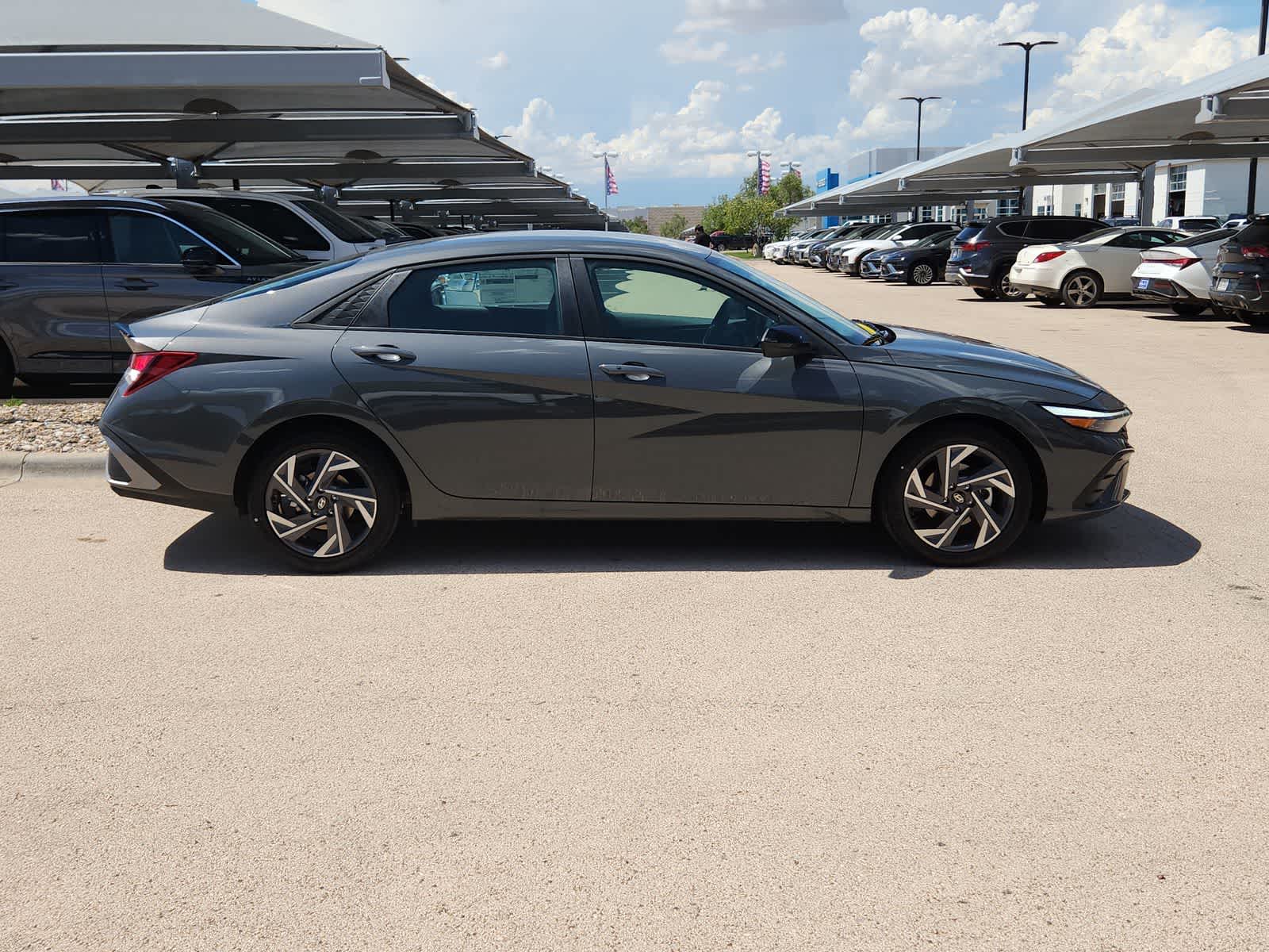 Thumbnail: 2025 Hyundai Elantra - 9