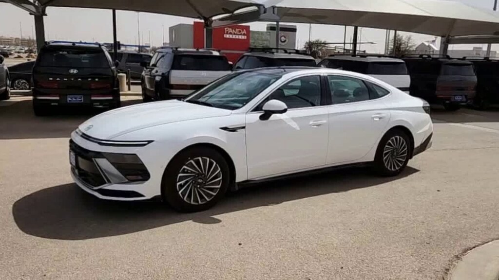New 2025 Hyundai Sonata Hybrid Limited Sedan