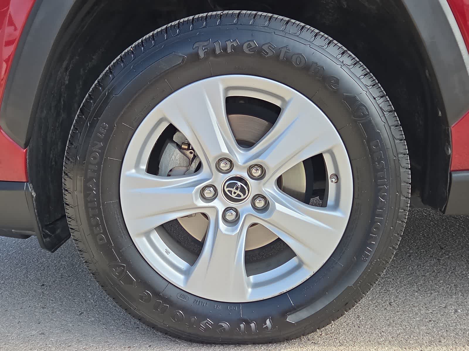 Thumbnail: 2019 Toyota RAV4 - 12