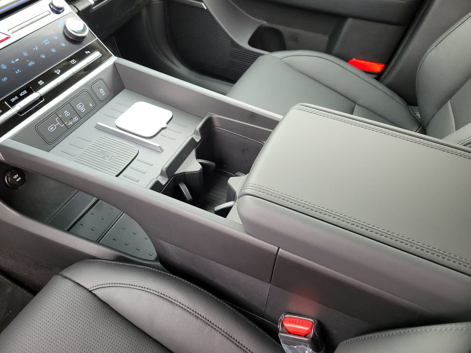 Thumbnail: 2025 Hyundai Santa Fe - 24