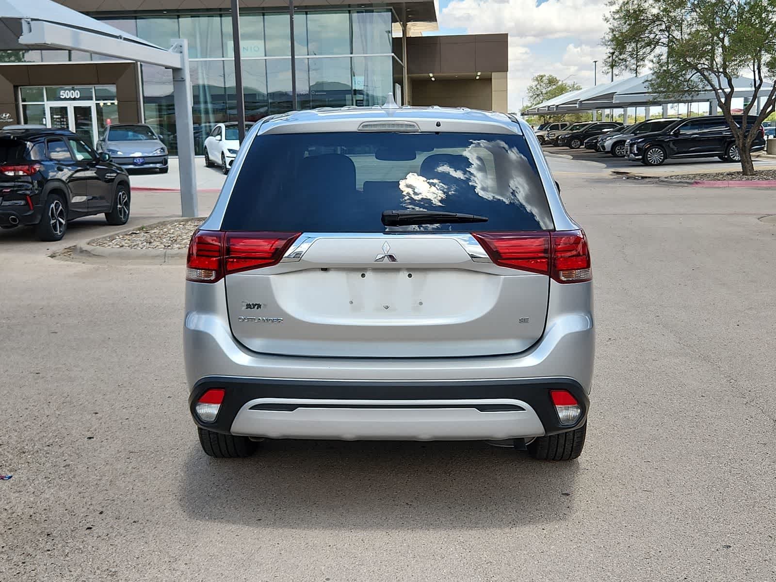 2020 Mitsubishi Outlander SE 7