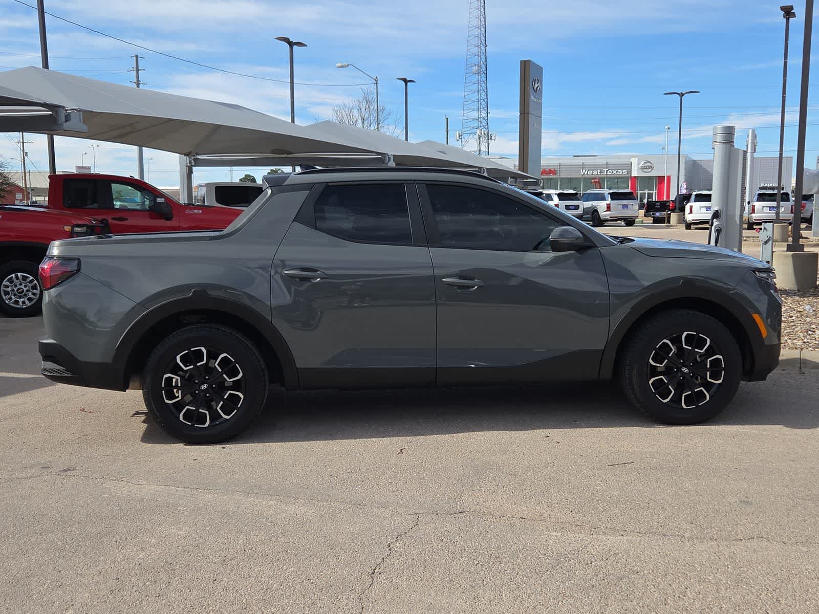 Thumbnail: 2023 Hyundai Santa Cruz - 9