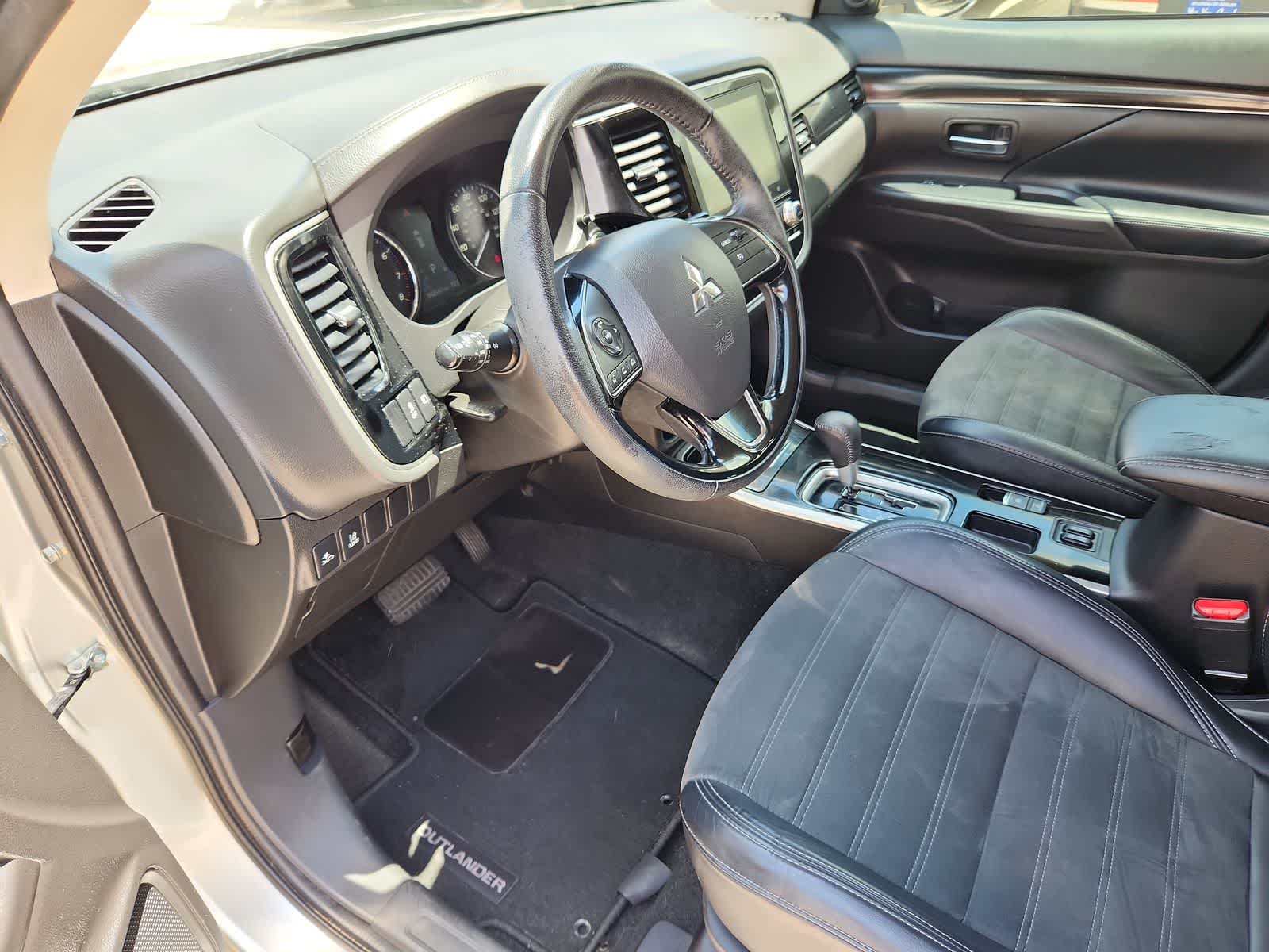 2020 Mitsubishi Outlander SE 10