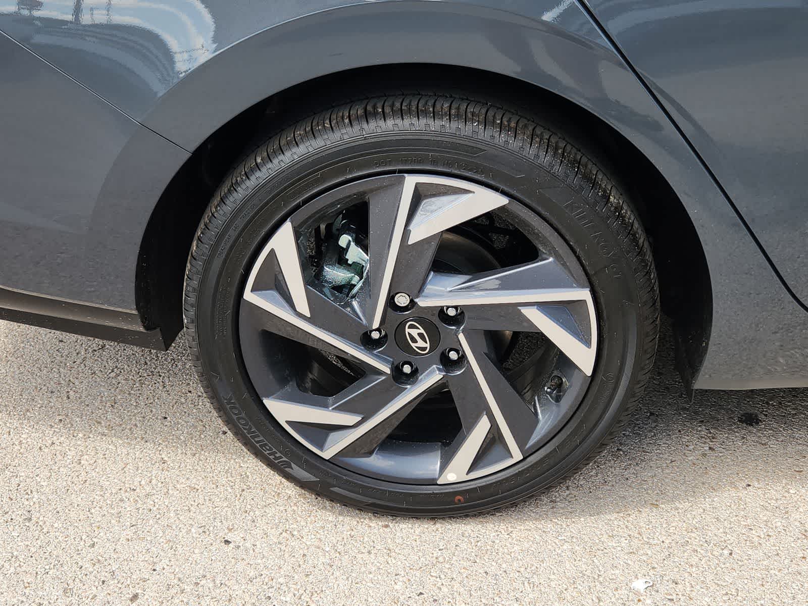 Thumbnail: 2025 Hyundai Elantra - 12