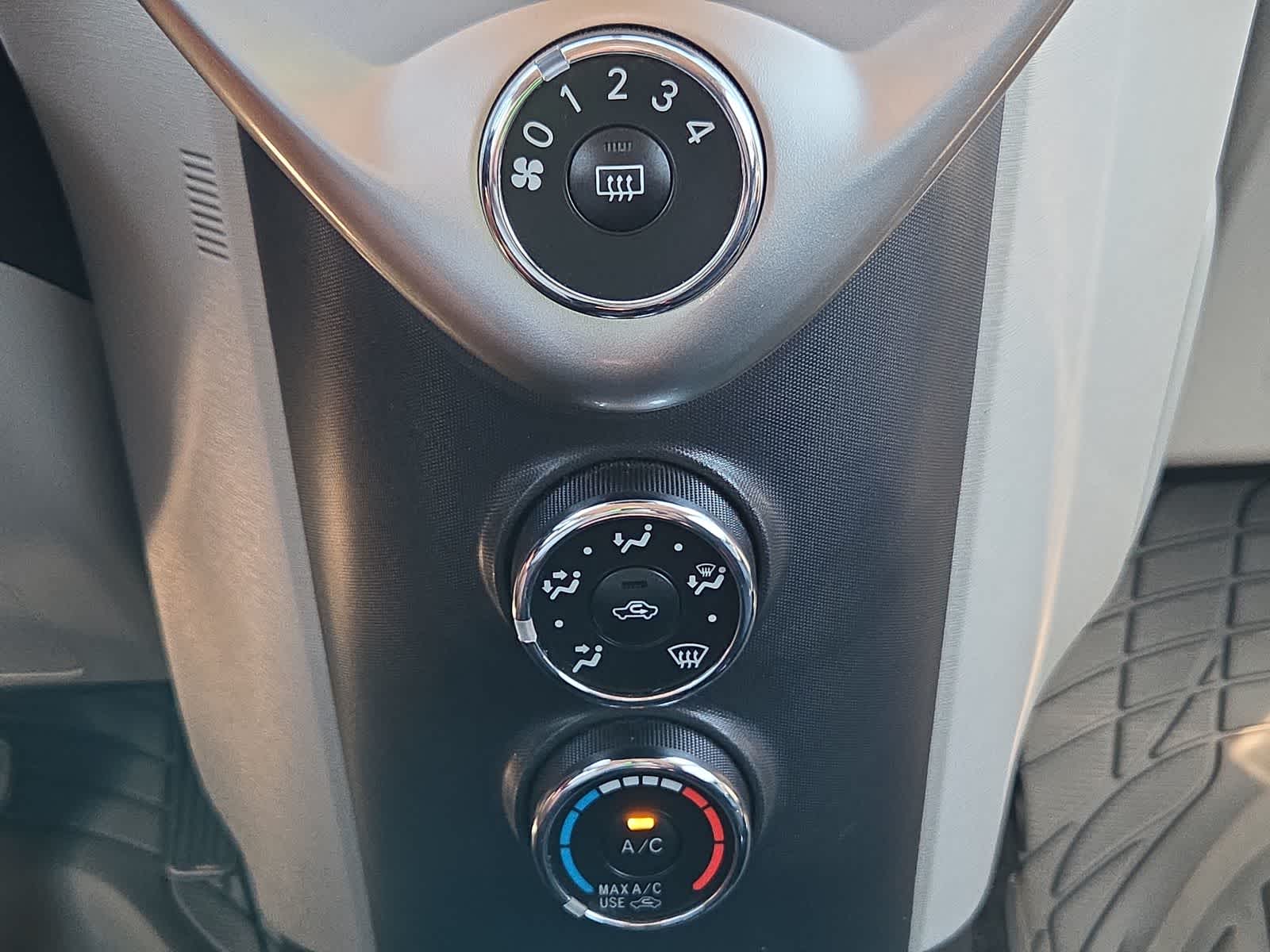 Thumbnail: 2014 Scion iQ - 25