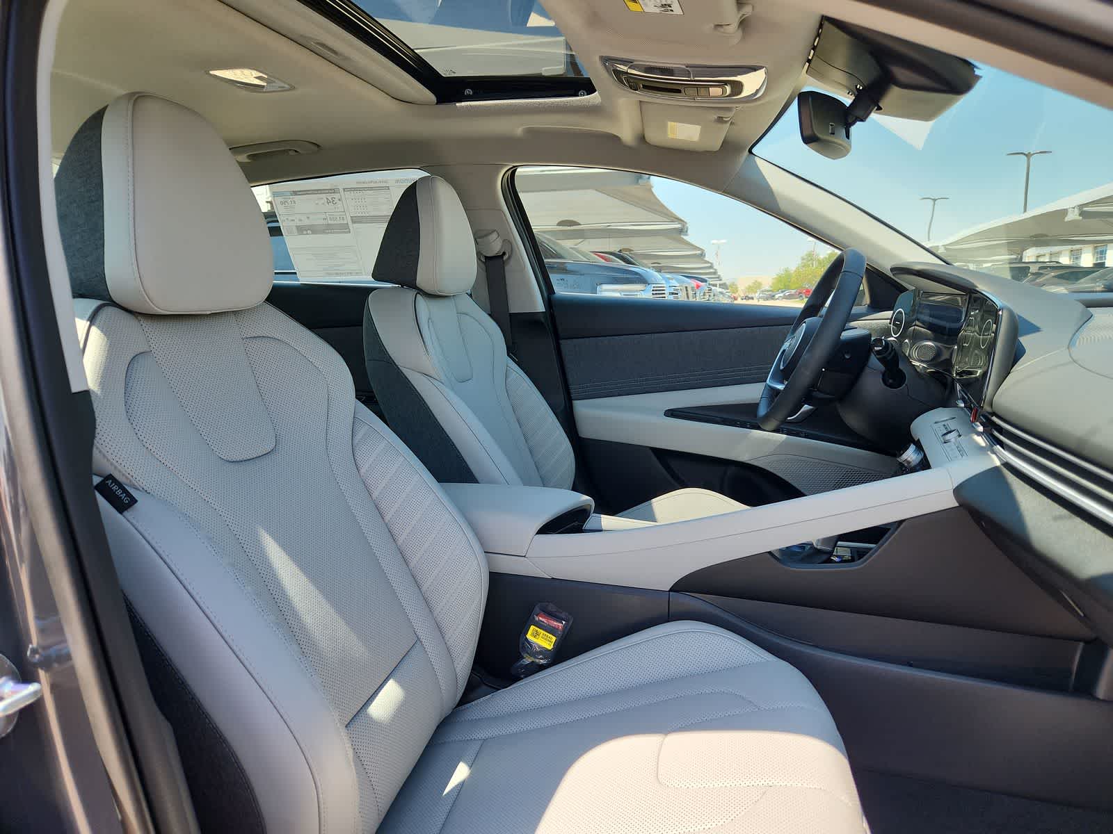 Thumbnail: 2025 Hyundai Elantra - 18