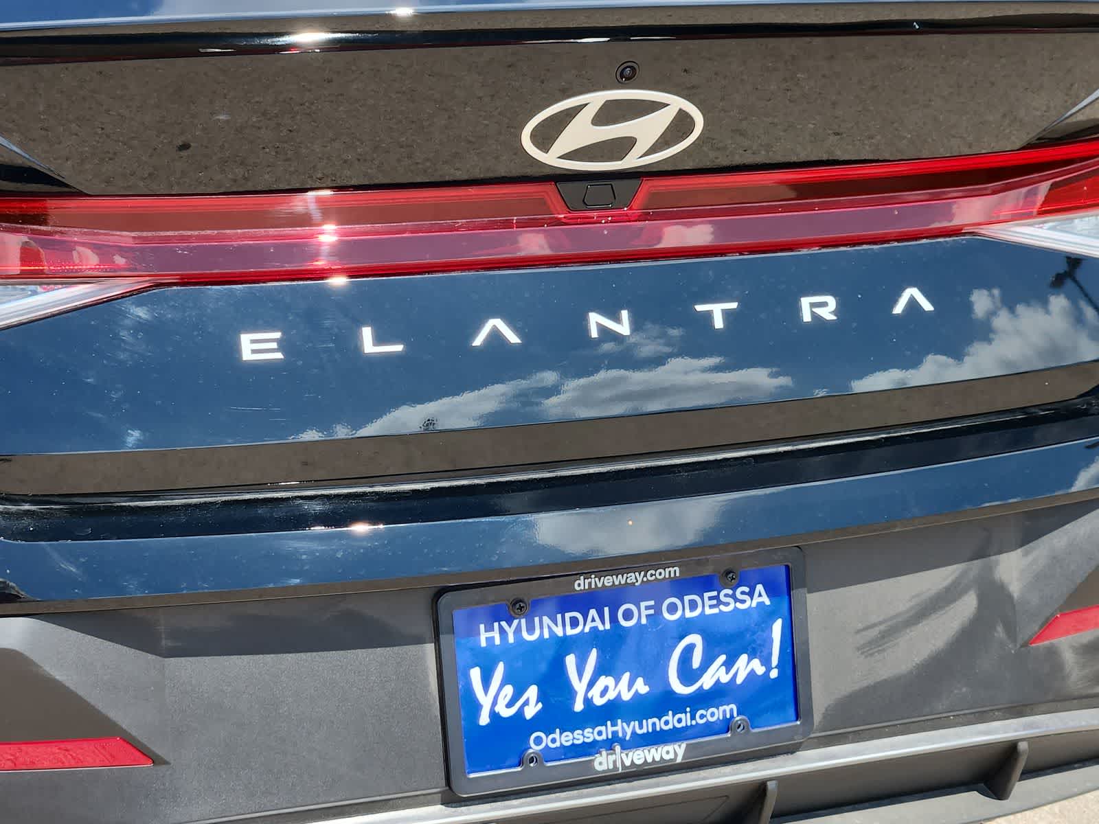 Thumbnail: 2025 Hyundai Elantra - 11