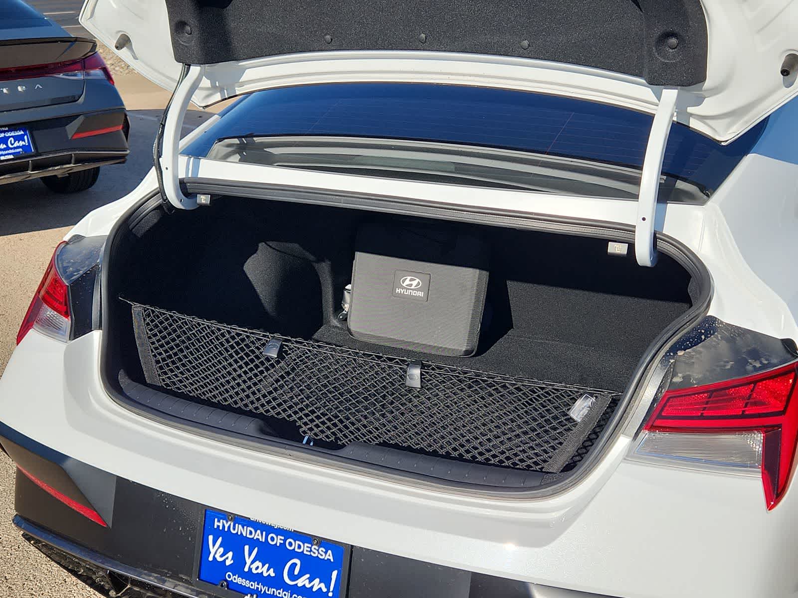 Thumbnail: 2025 Hyundai Elantra - 23