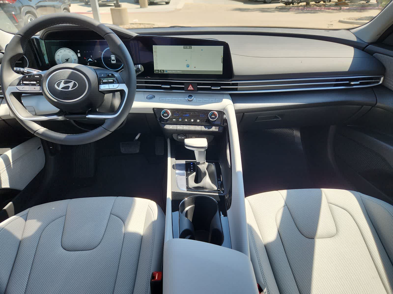 Thumbnail: 2025 Hyundai Elantra - 14