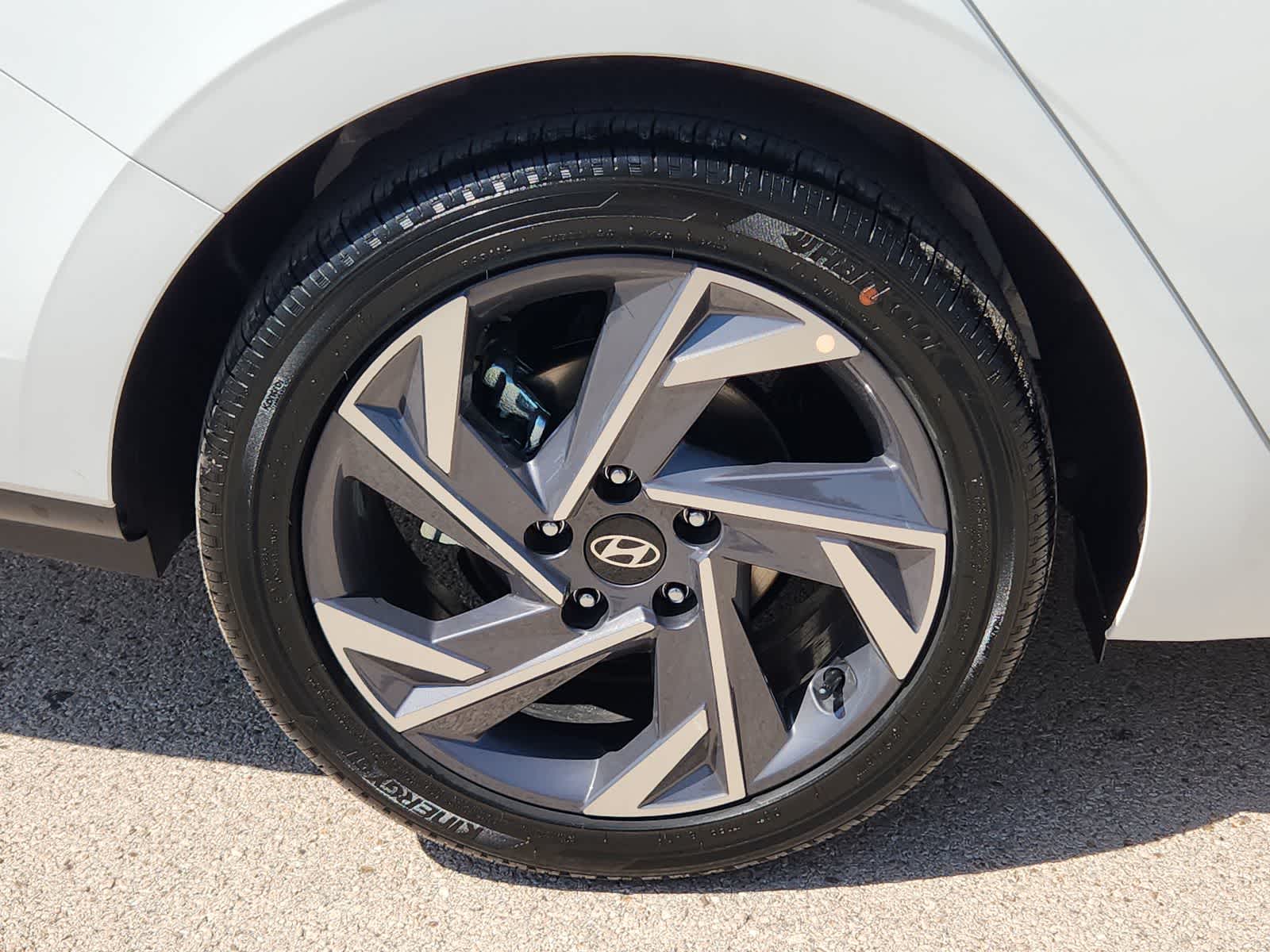 Thumbnail: 2025 Hyundai Elantra - 12