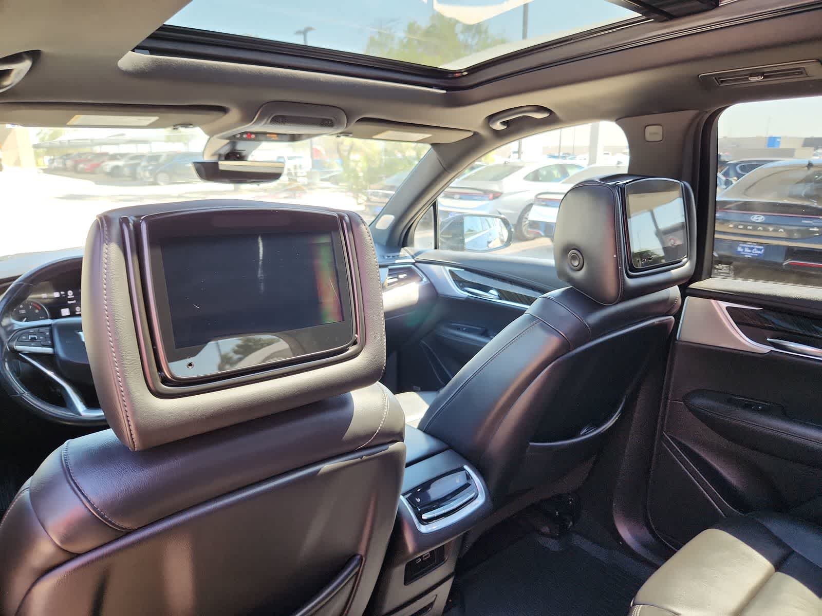 Thumbnail: 2020 Cadillac XT6 - 16