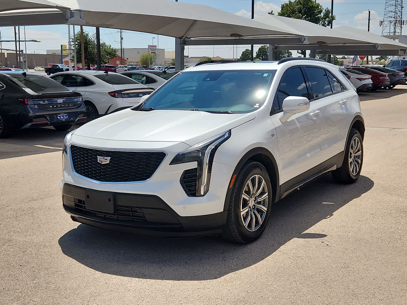 Thumbnail: 2021 Cadillac XT4 - 4