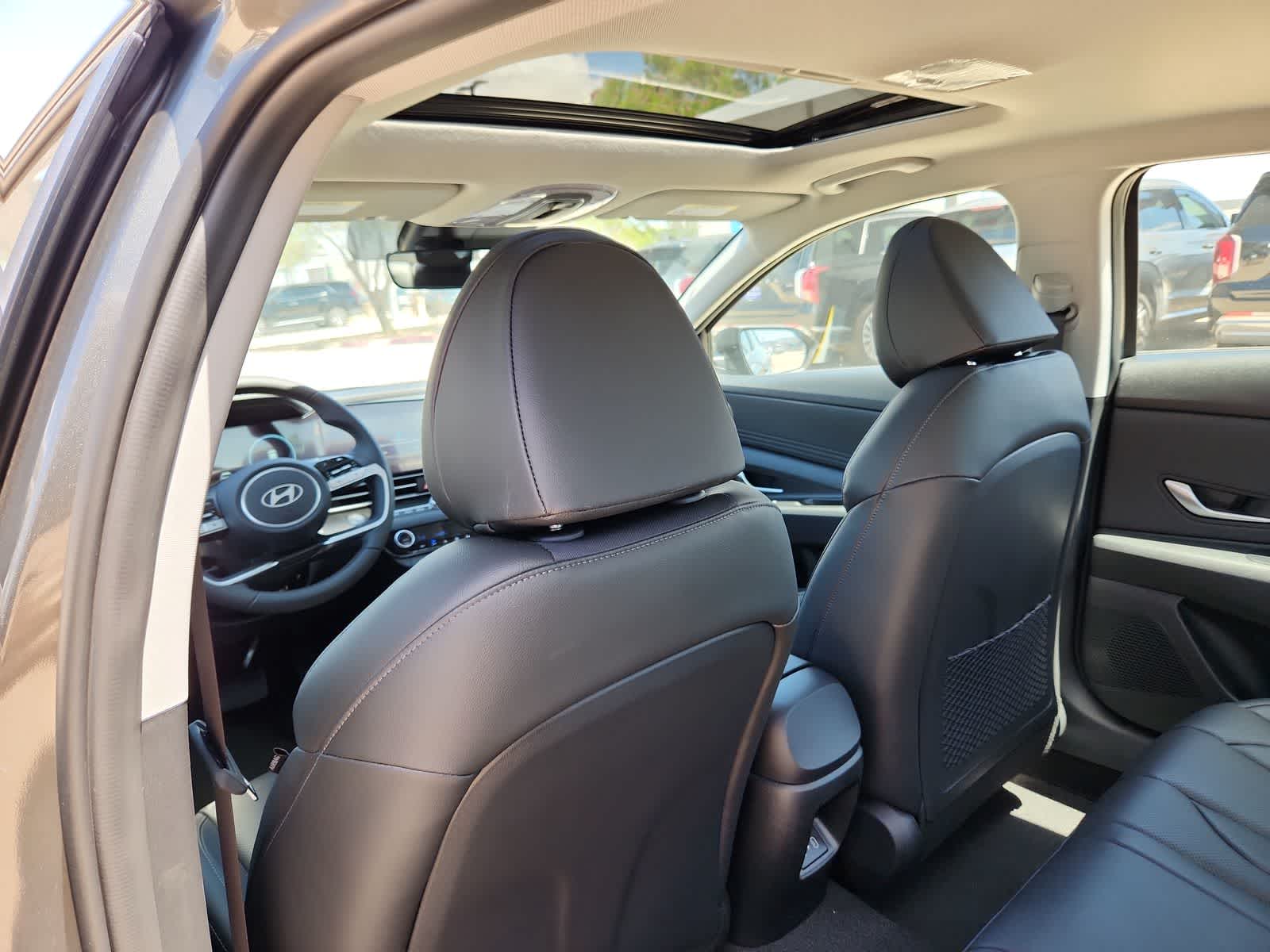 Thumbnail: 2025 Hyundai Elantra - 16