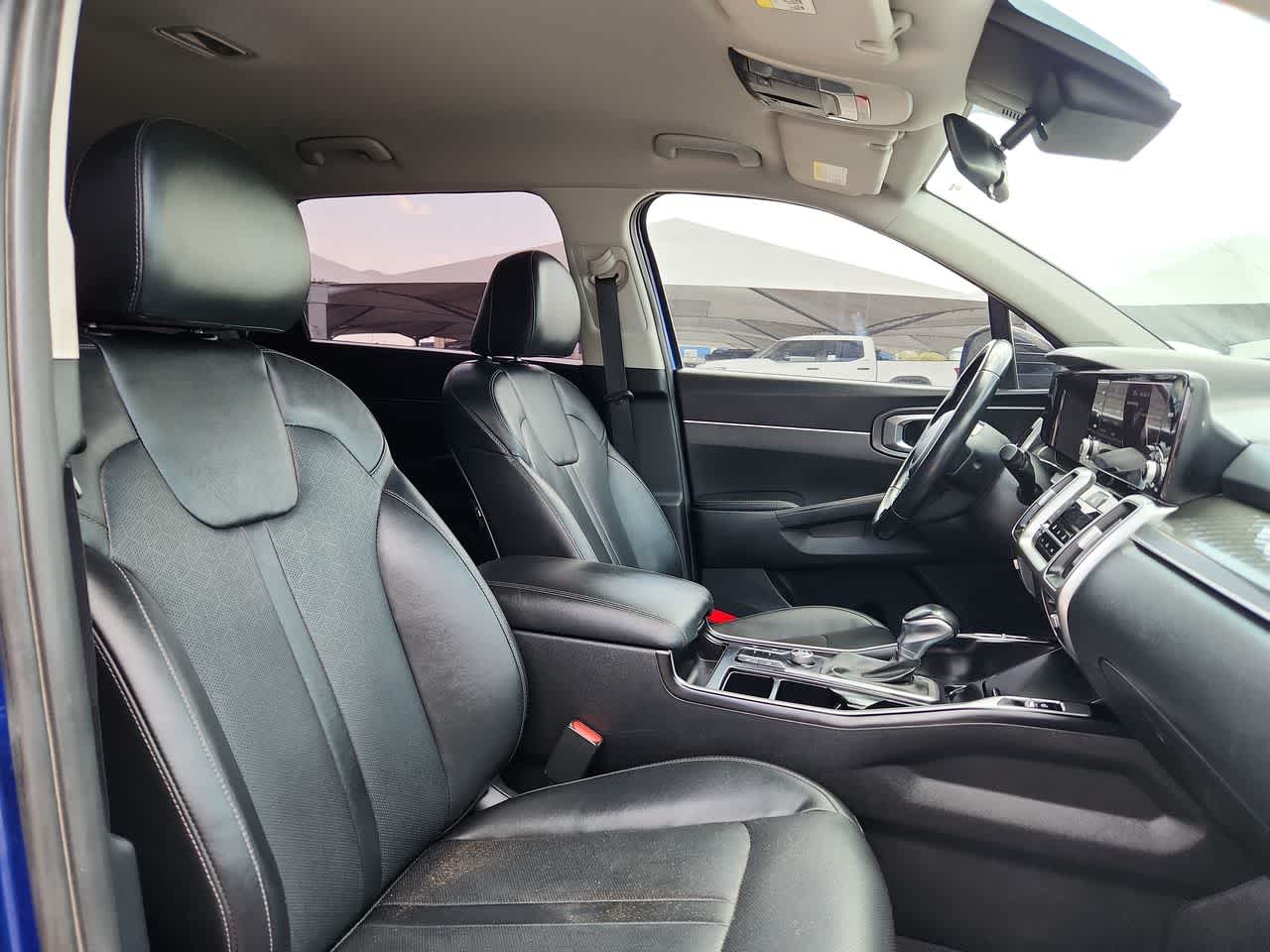 Thumbnail: 2022 Kia Sorento - 18