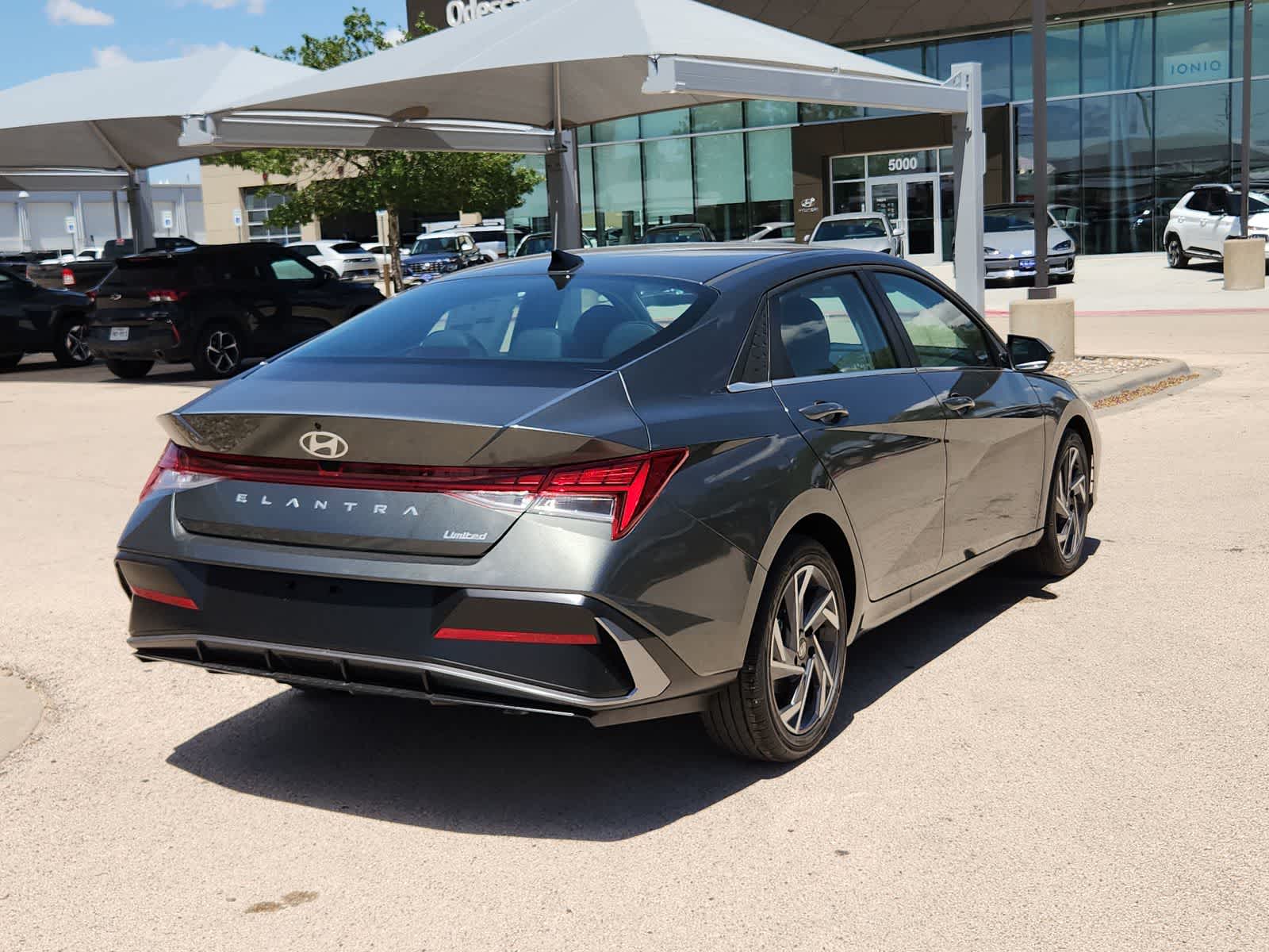 Thumbnail: 2025 Hyundai Elantra - 8