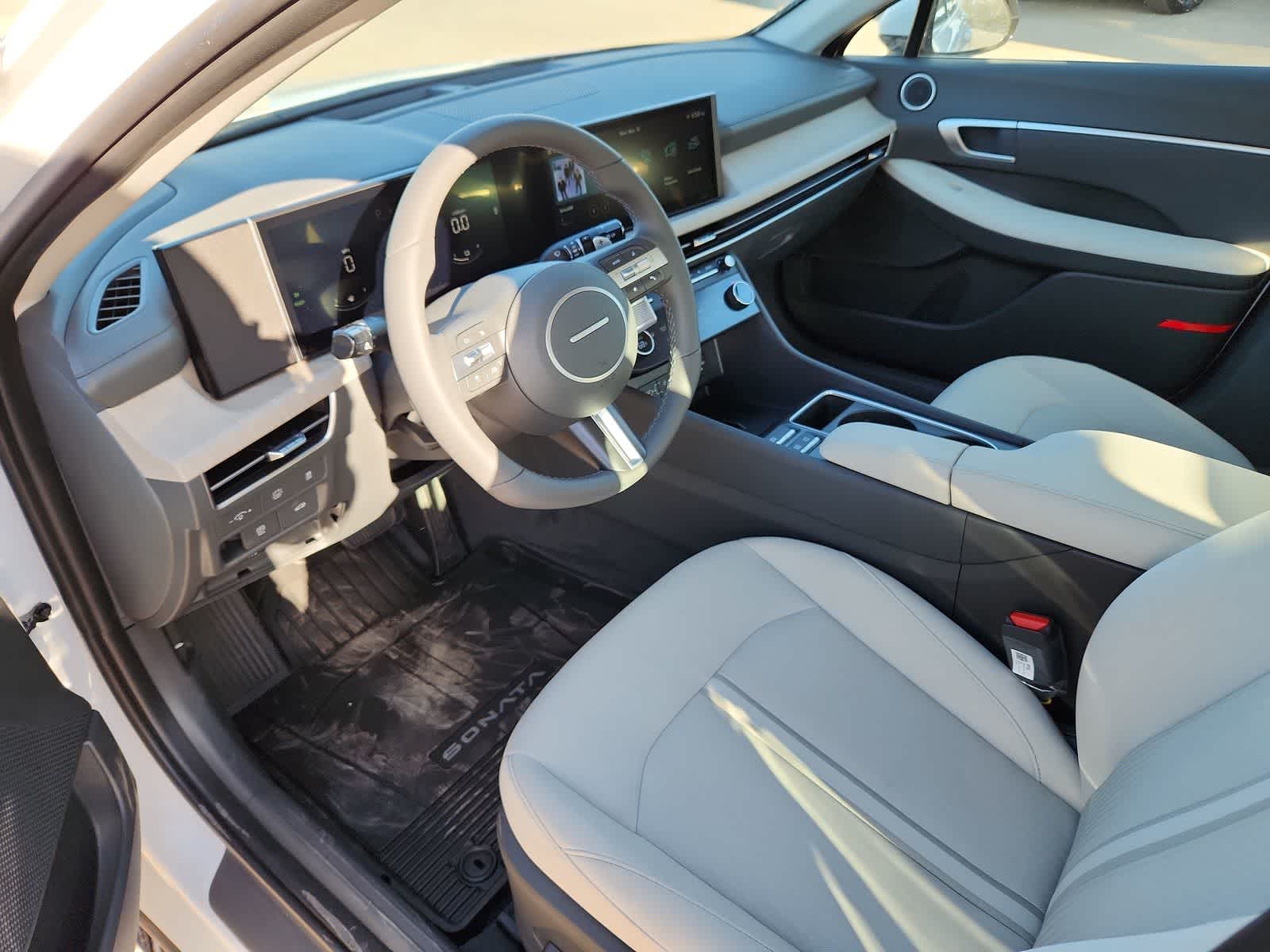 Thumbnail: 2025 Hyundai Sonata - 10