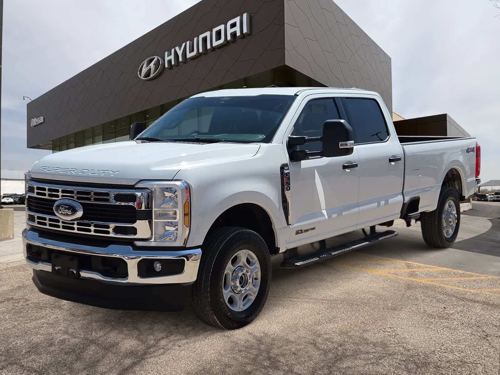 2025 Ford F-350 Super Duty XLT