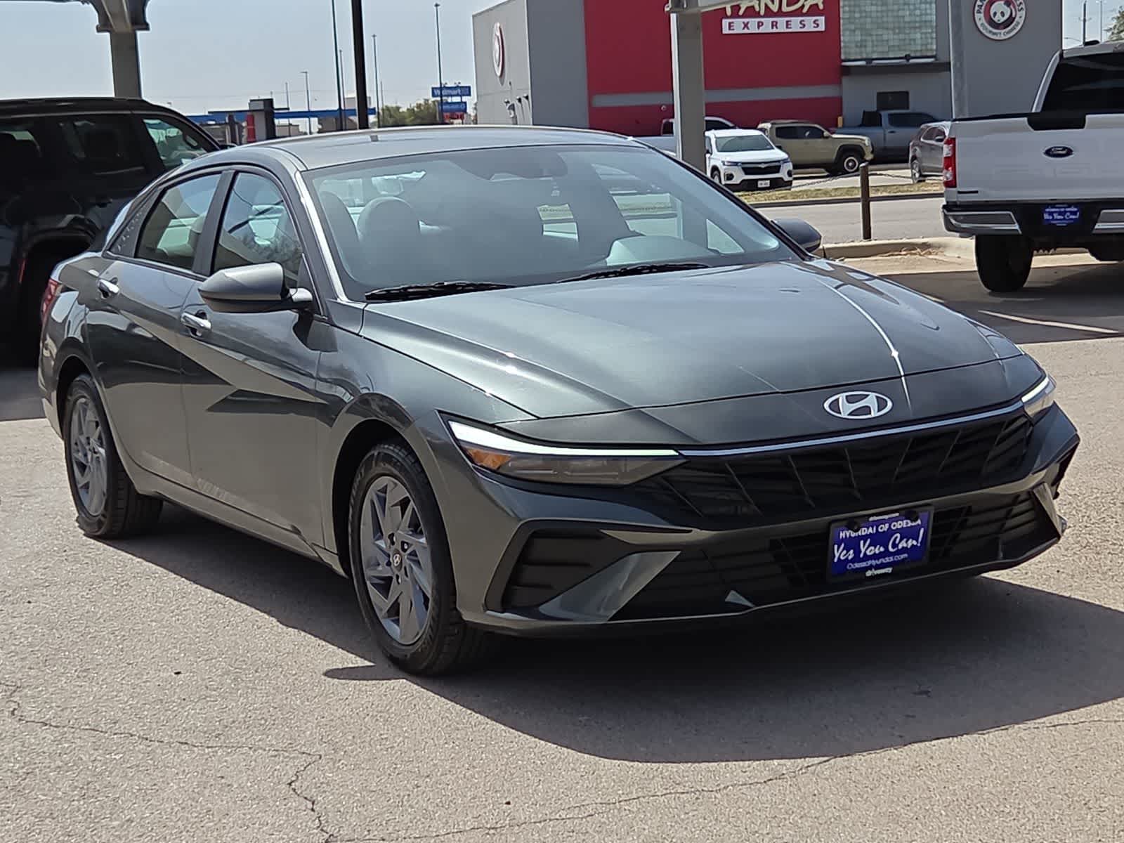 Thumbnail: 2024 Hyundai Elantra - 3