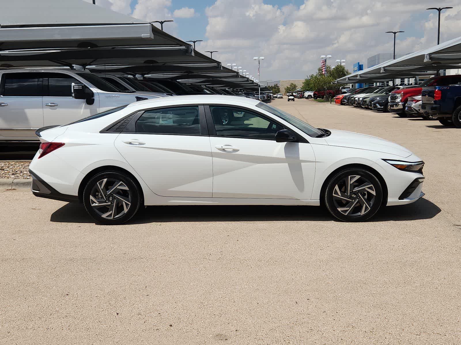 Thumbnail: 2025 Hyundai Elantra - 9