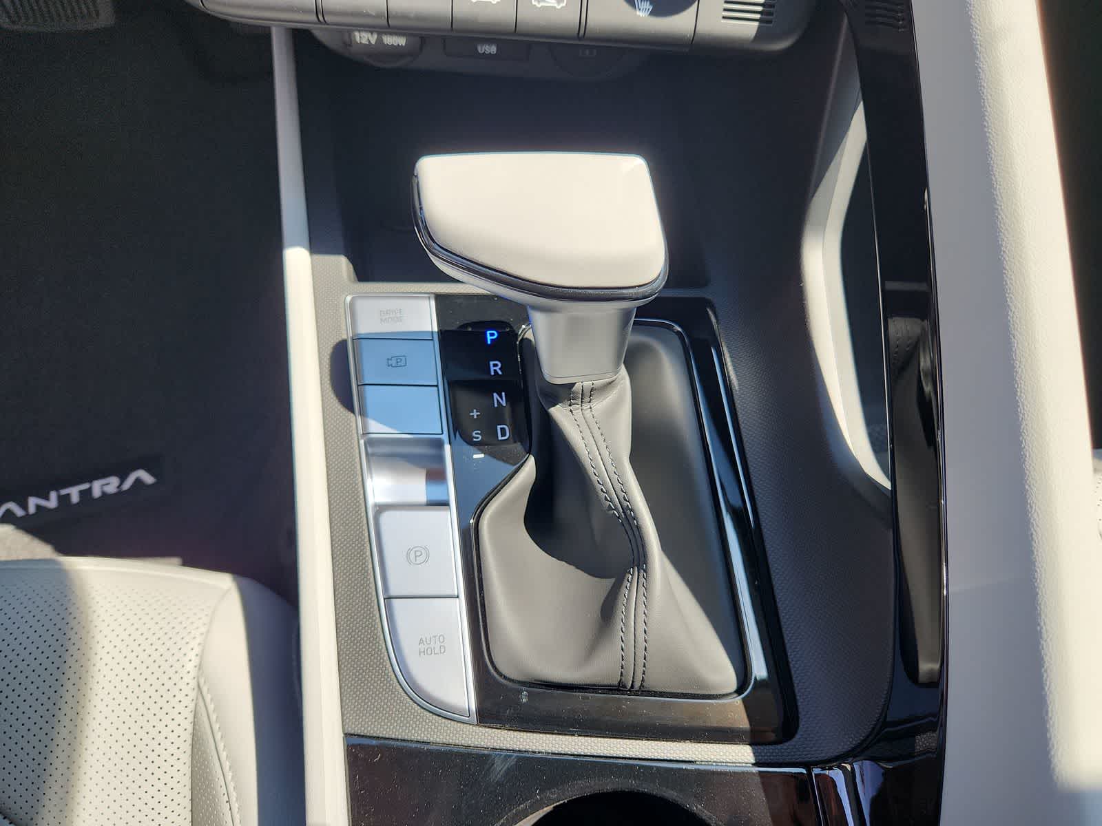 Thumbnail: 2025 Hyundai Elantra - 21