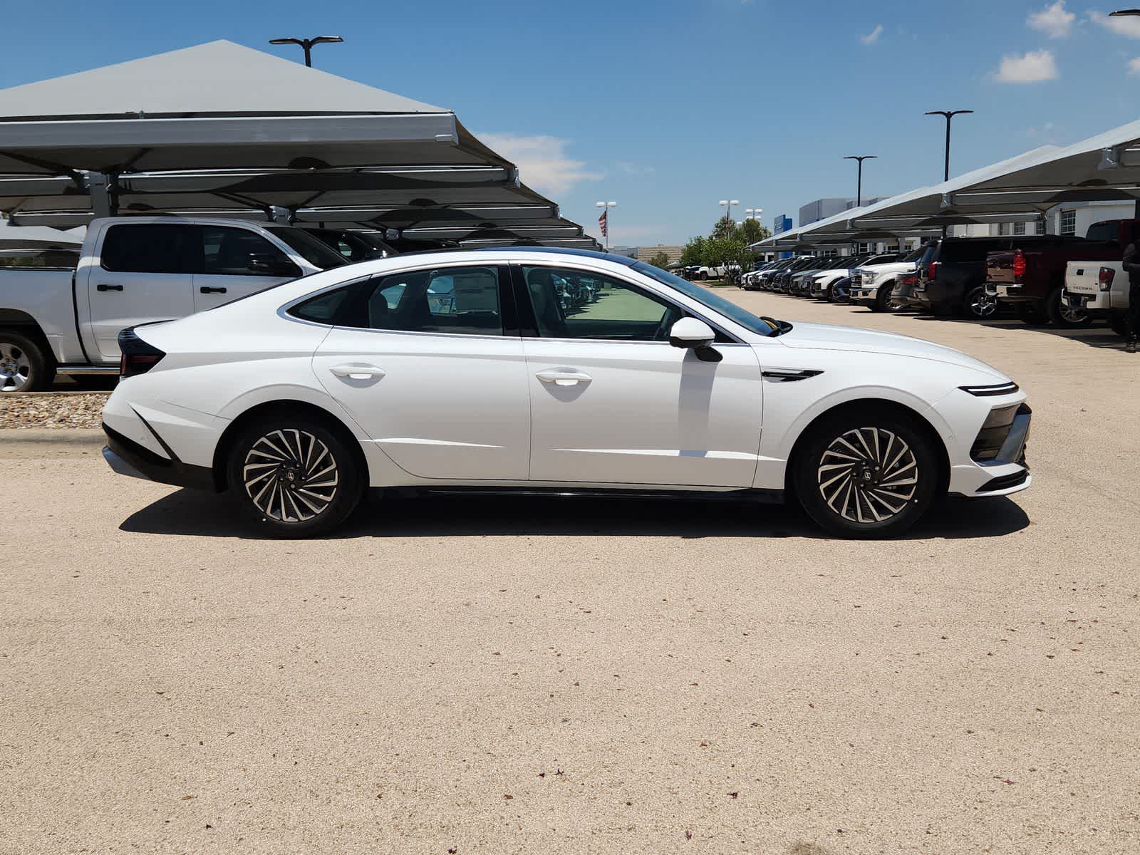 Thumbnail: 2025 Hyundai Sonata - 9