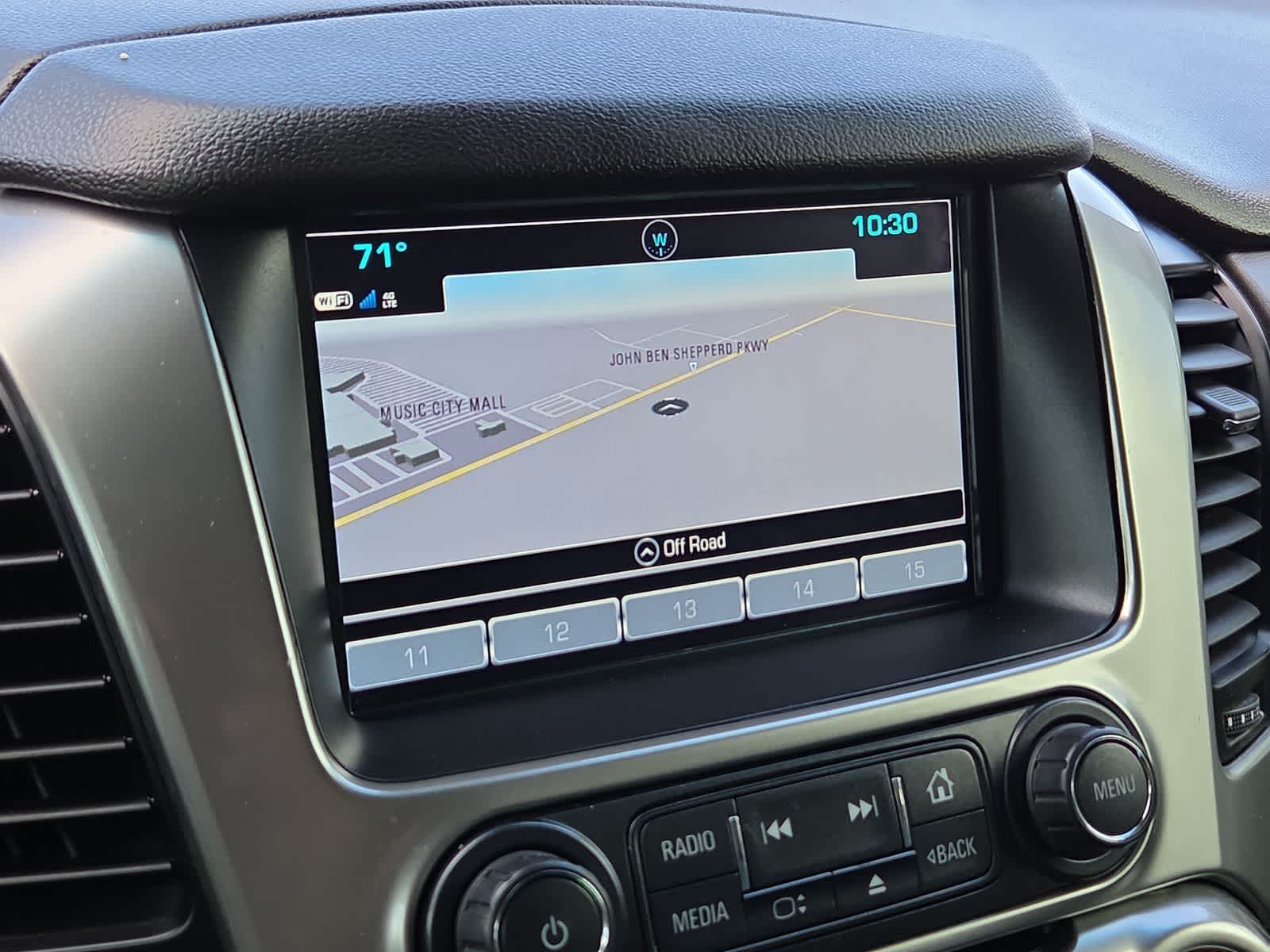 Thumbnail: 2020 Chevrolet Tahoe - 24