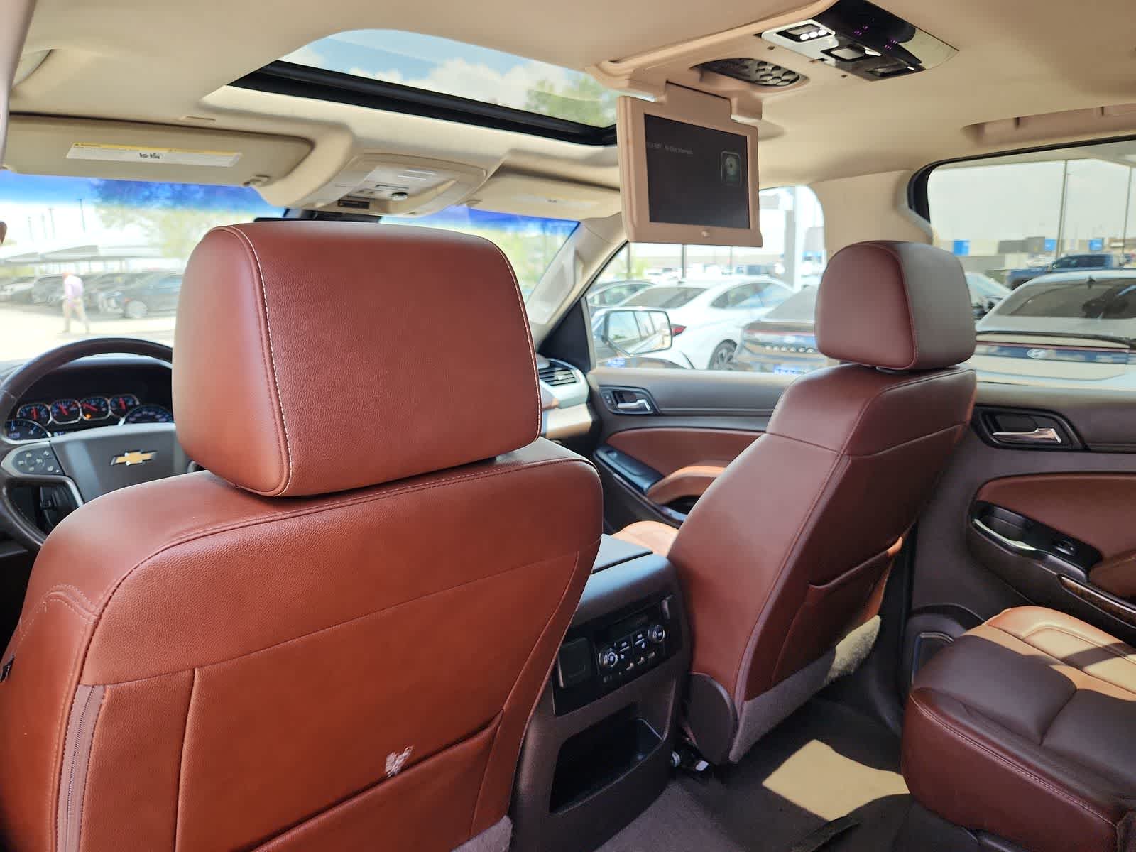 Thumbnail: 2019 Chevrolet Suburban - 16