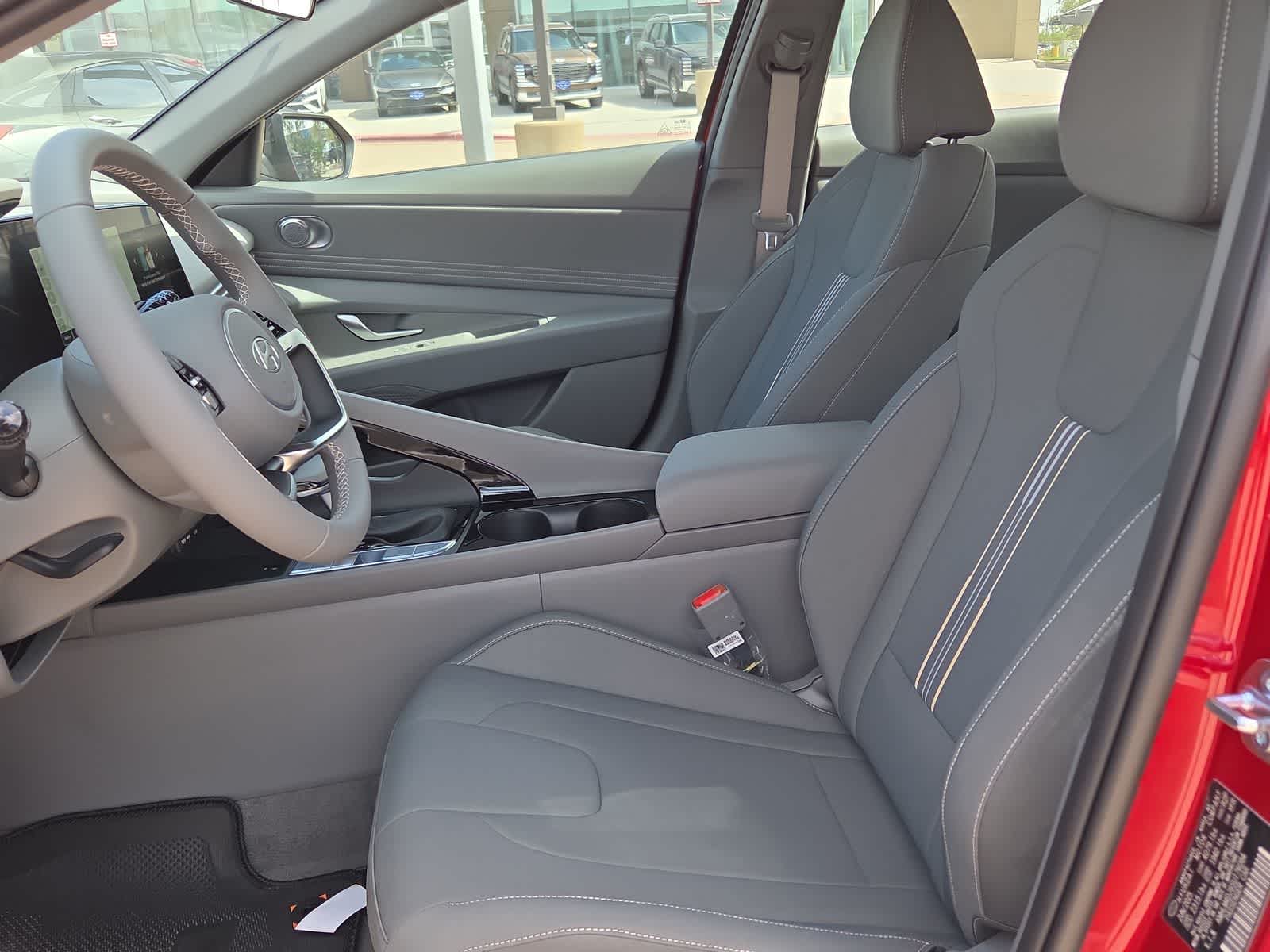 Thumbnail: 2025 Hyundai Elantra - 21