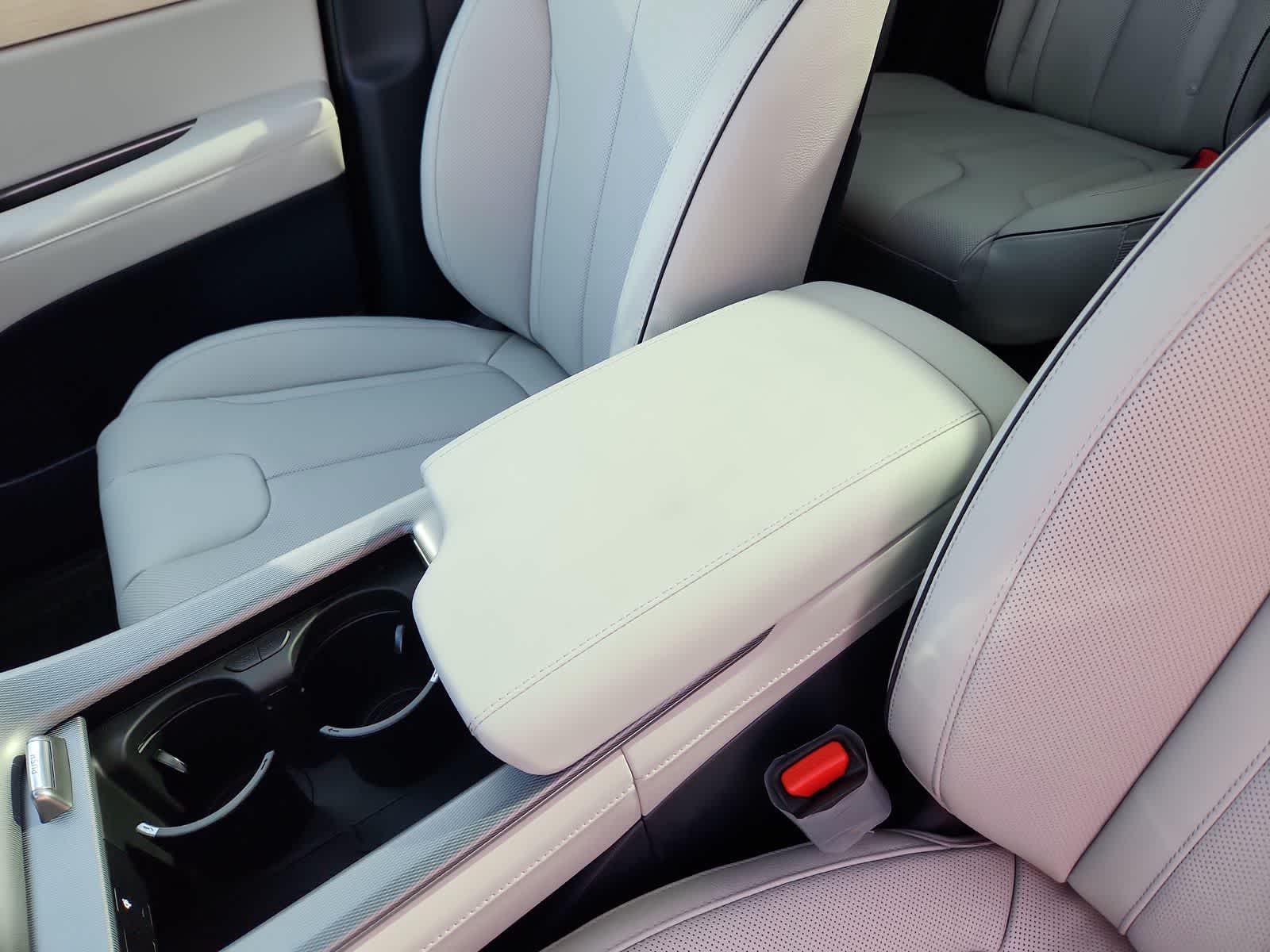 Thumbnail: 2025 Hyundai Palisade - 24